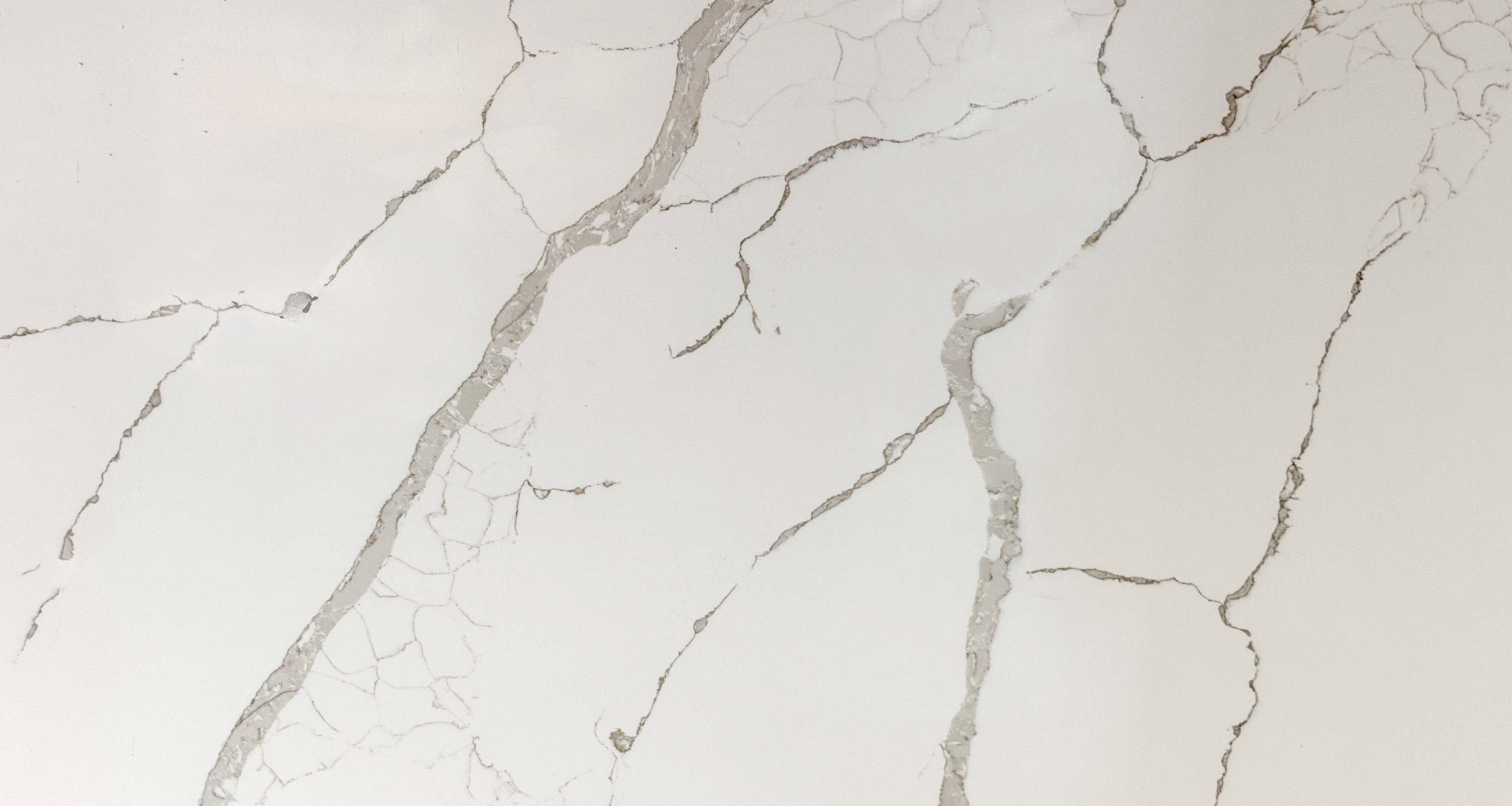 048 Calacutta Laza Quartz Slab